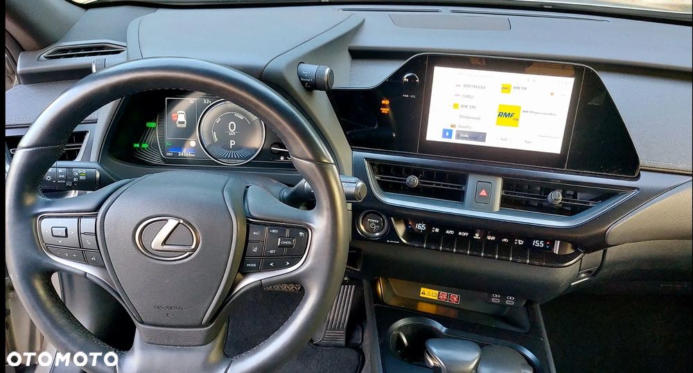 Lexus UX - 6