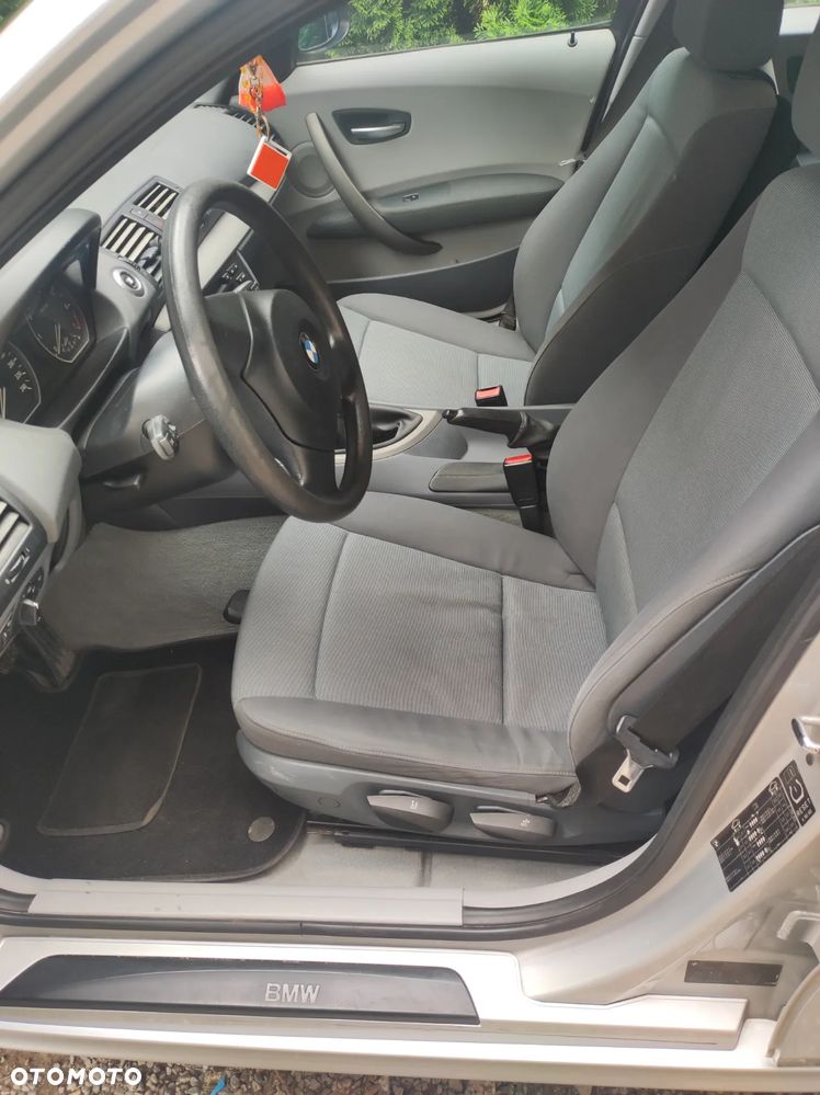 BMW Seria 1 116i - 12