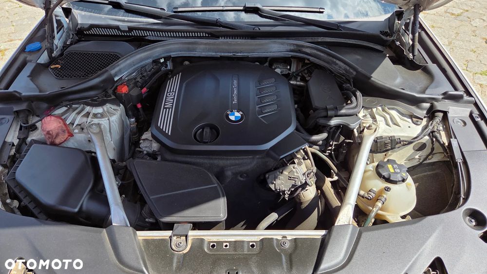 BMW Seria 5 518d - 10