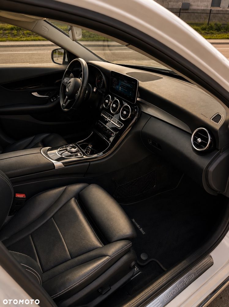 Mercedes-Benz Klasa C 160 9G-TRONIC - 34