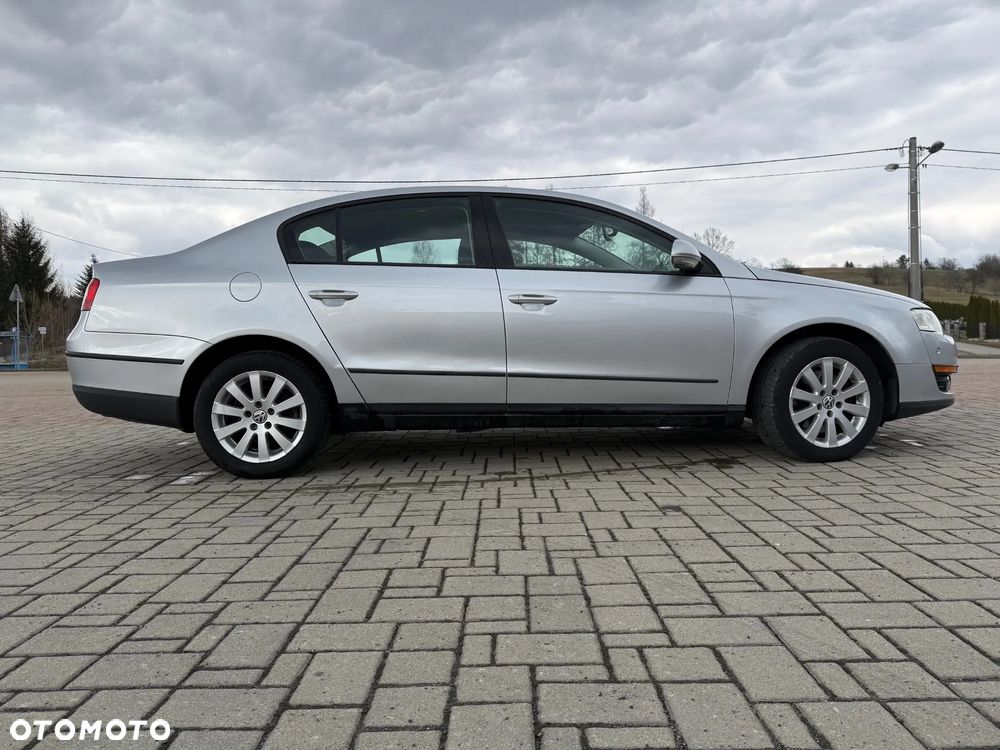 Volkswagen Passat 2.0 TDI DPF Individual - 8