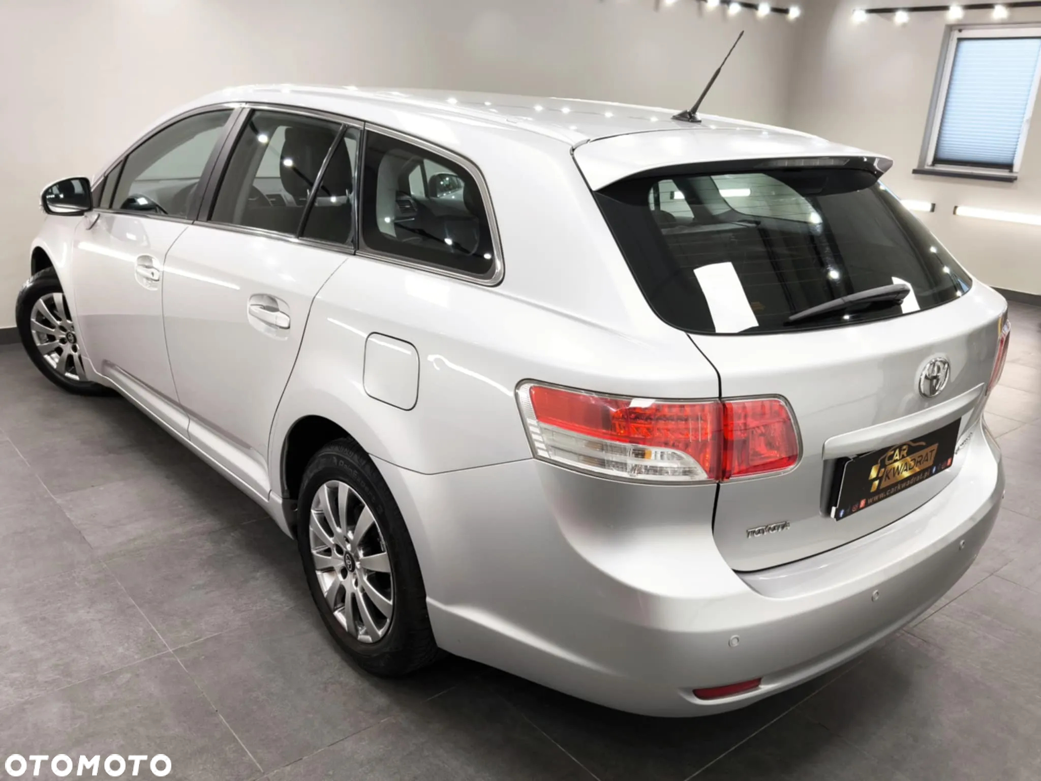 Toyota Avensis Combi 1.6 - 27