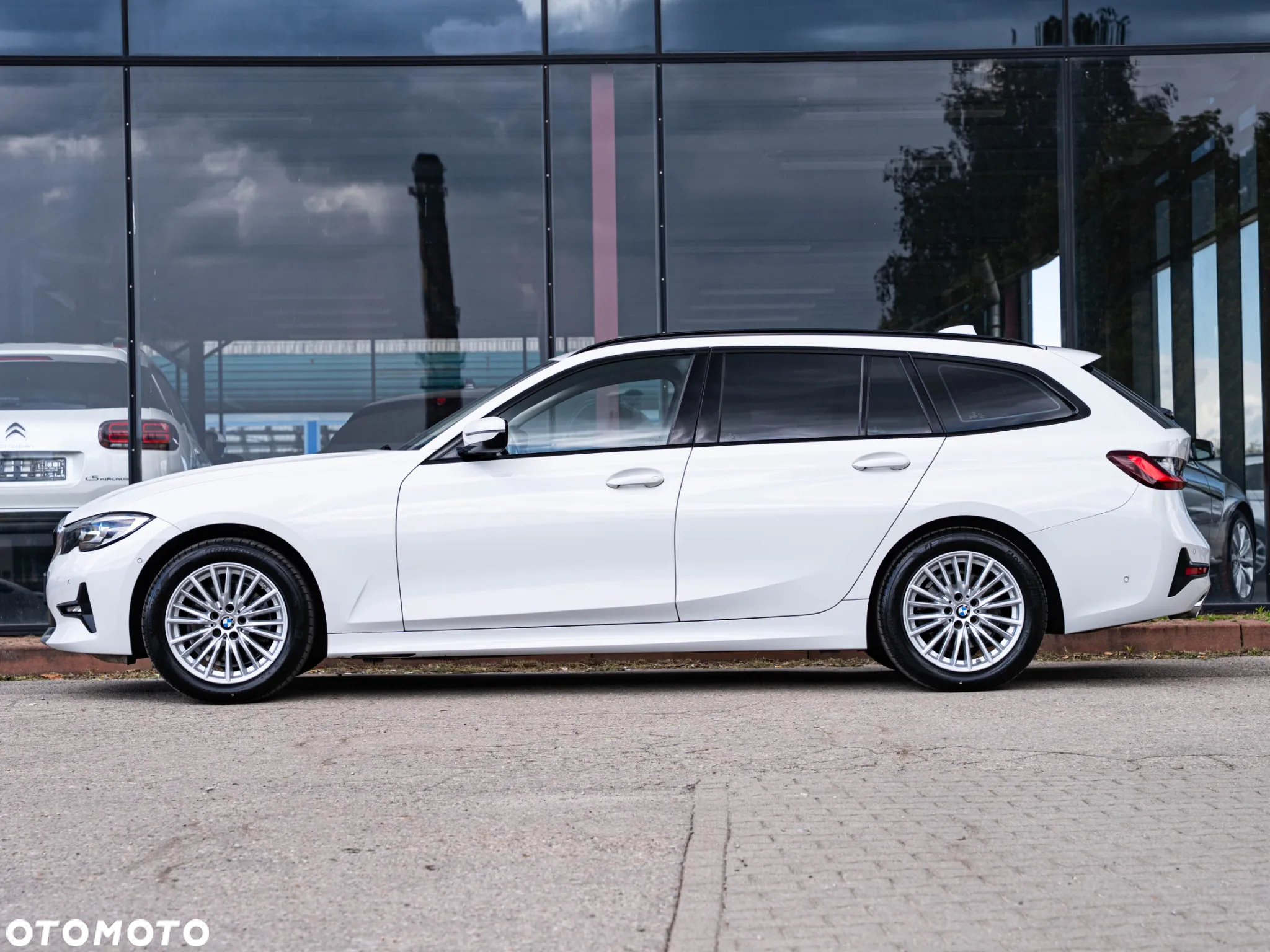 BMW Seria 3 320d Touring Sport Line - 17