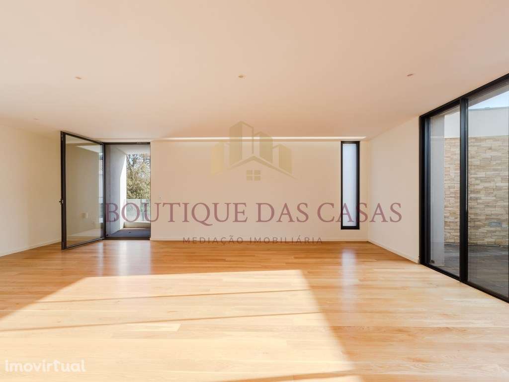 Moradia T5 na Madalena - 2ª linha de Praia - Grande imagem: 2/30