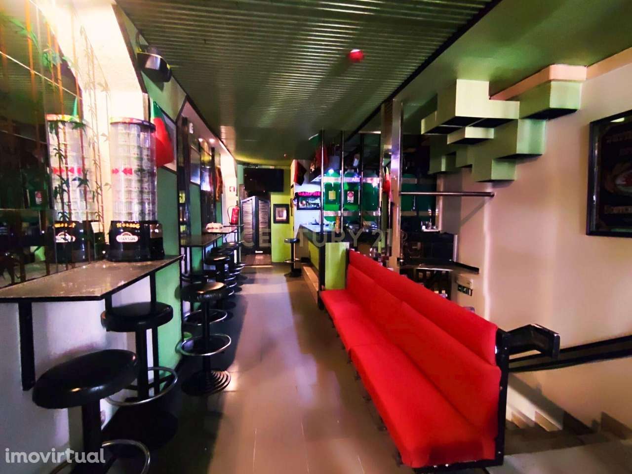 Loja e Bar junto à Avenida Duque de Loulé - Grande imagem: 3/17