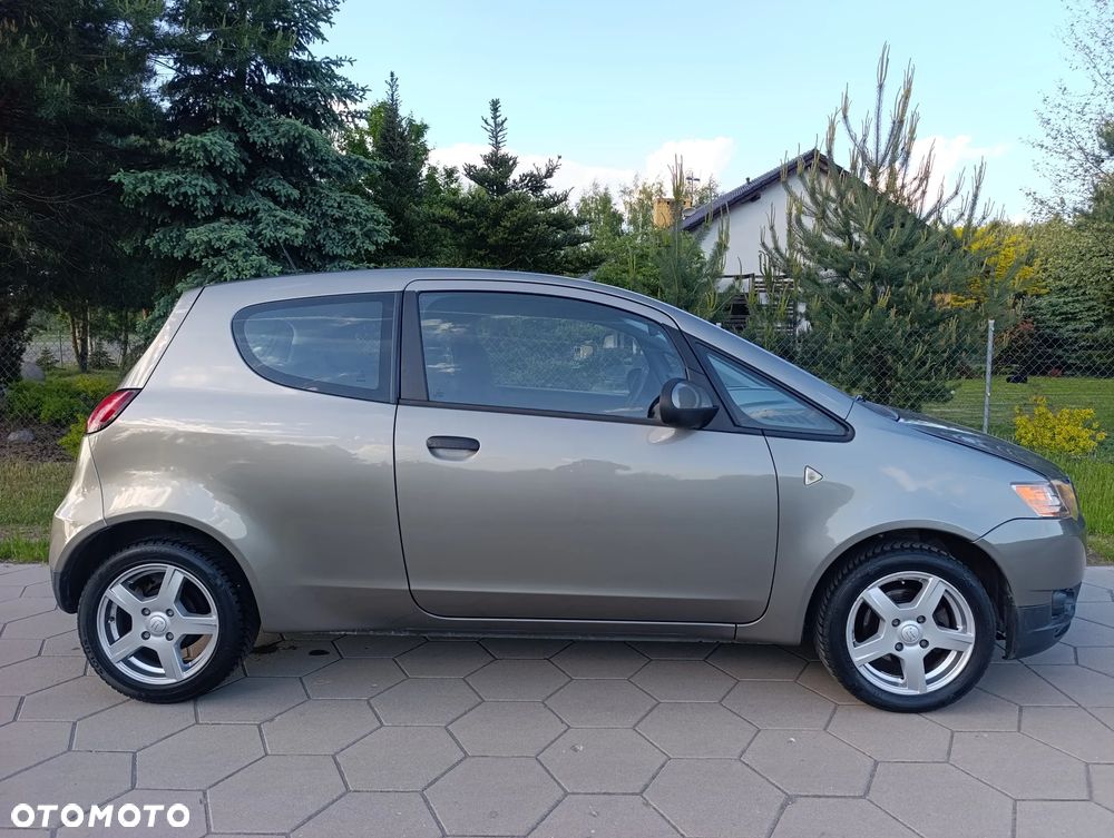 Mitsubishi Colt - 4