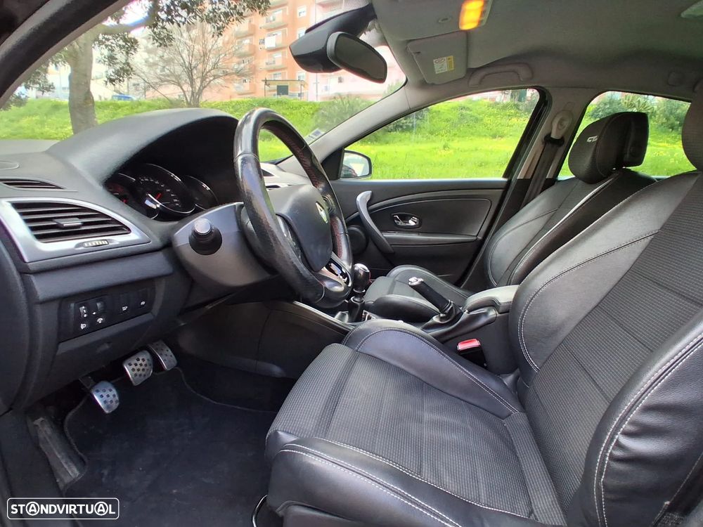 Renault Mégane Sport Tourer 1.5 dCi GT Line SS - 14