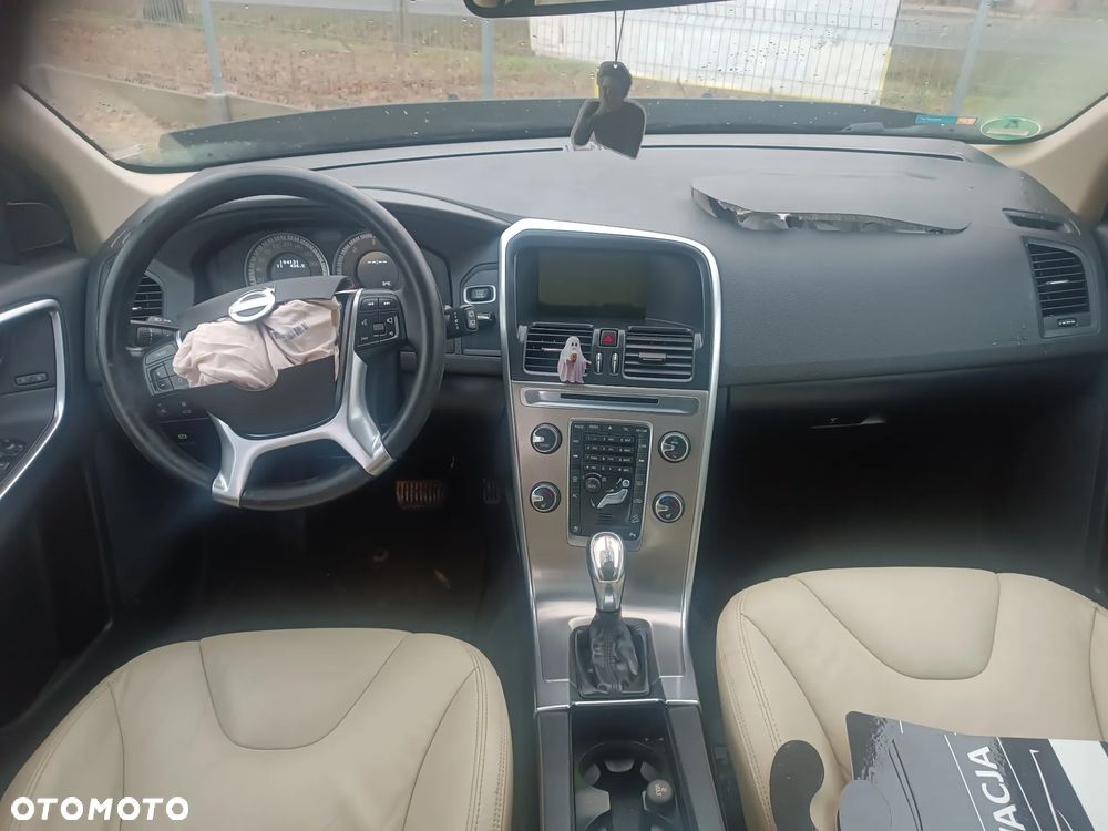 AUTO NA CZĘŚCI -VOLVO XC60 NA CZĘŚCI ĆWIARTKA BŁOTNIK POSZYCIE KLAPA ZDERZAK LAKIER 452-46 Dostawa GWARANCJA !!! Ćwiartka Drzwi Podłużnica Wanna Cały na części !!! Alufelgi Koła Przód Tył Zestaw Komplet Drzwi Klapa Zderzak Błotnik Maska Grill Atrapa Szyba Pas Lampa Lusterko Boczki Fotel Kanapa Kokpit Deska Rozdzielcza Przełącznik Włącznik Sterownik Przewody Wiązka Instalacja Moduł Komputer Czujnik Listwa Pompa Alternator Wtryski Głowica Rozrusznik Kompresor Sprzęgło Dwumas Silnik Skrzynia ABS Klimatyzacji Paliwa Wspomagania Kolektor Turbina Przepustnica Zawór Chłodnica Koło Hak Belka Sanki Zawieszenie Mcpherson Półoś Amortyzator Wydech Tłumik Zacisk Most - 10