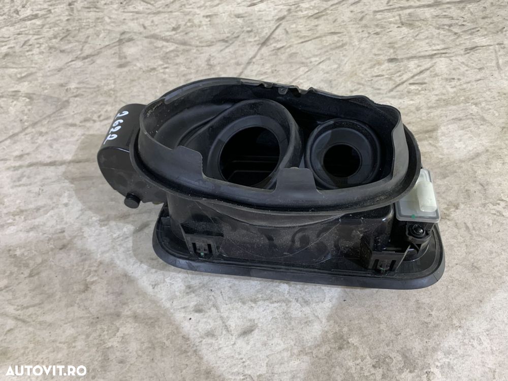 Usita rezervor si Adblue BMW seria 5 G31, 2016, 2017, 2018, 2019, 2020, 2021, 2022, 2023 - 6