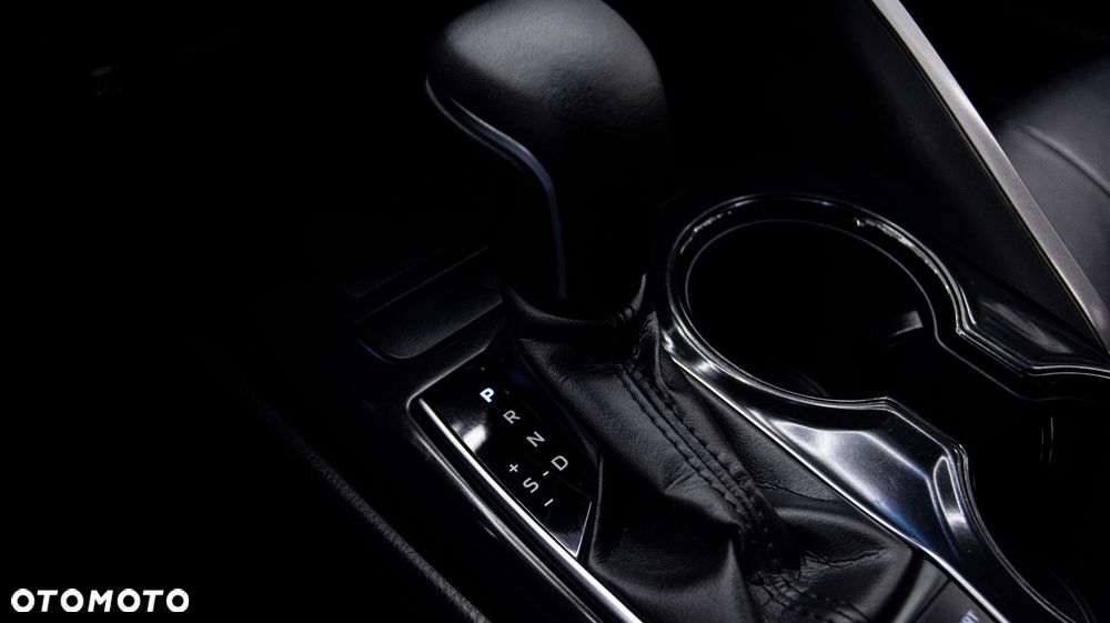 Toyota Camry 2.5 Hybrid Comfort CVT - 23