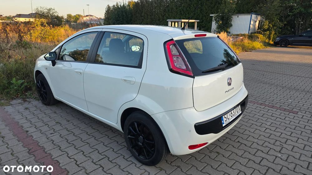 Fiat Punto Evo 1.4 8V Active Euro5 - 11