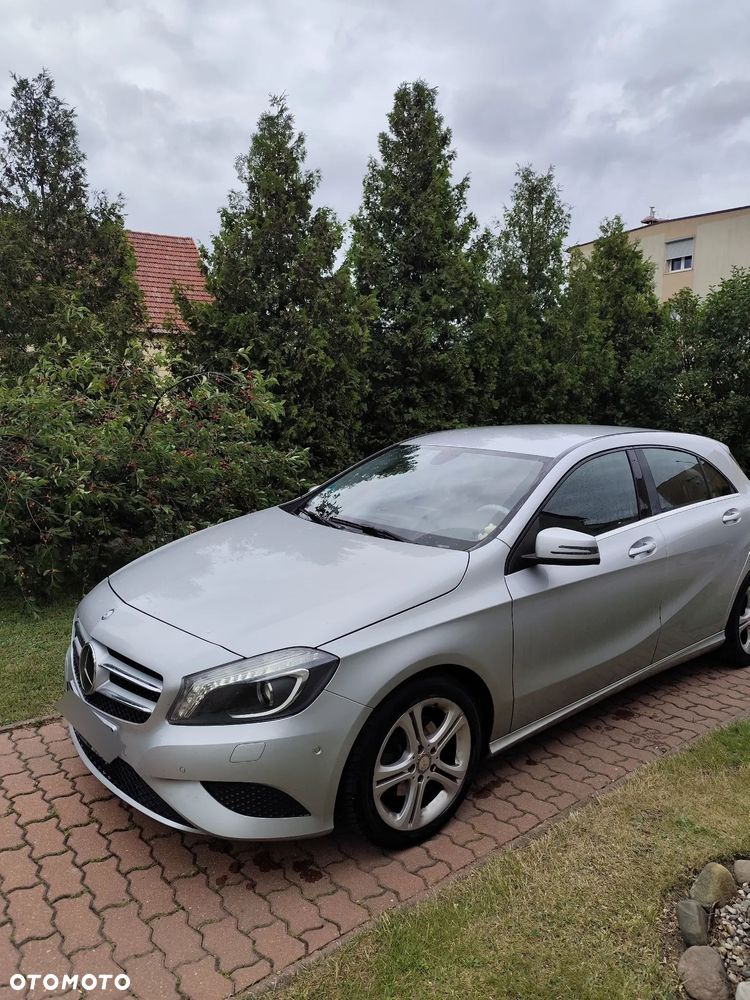Mercedes-Benz Klasa A 180 7G-DCT - 2