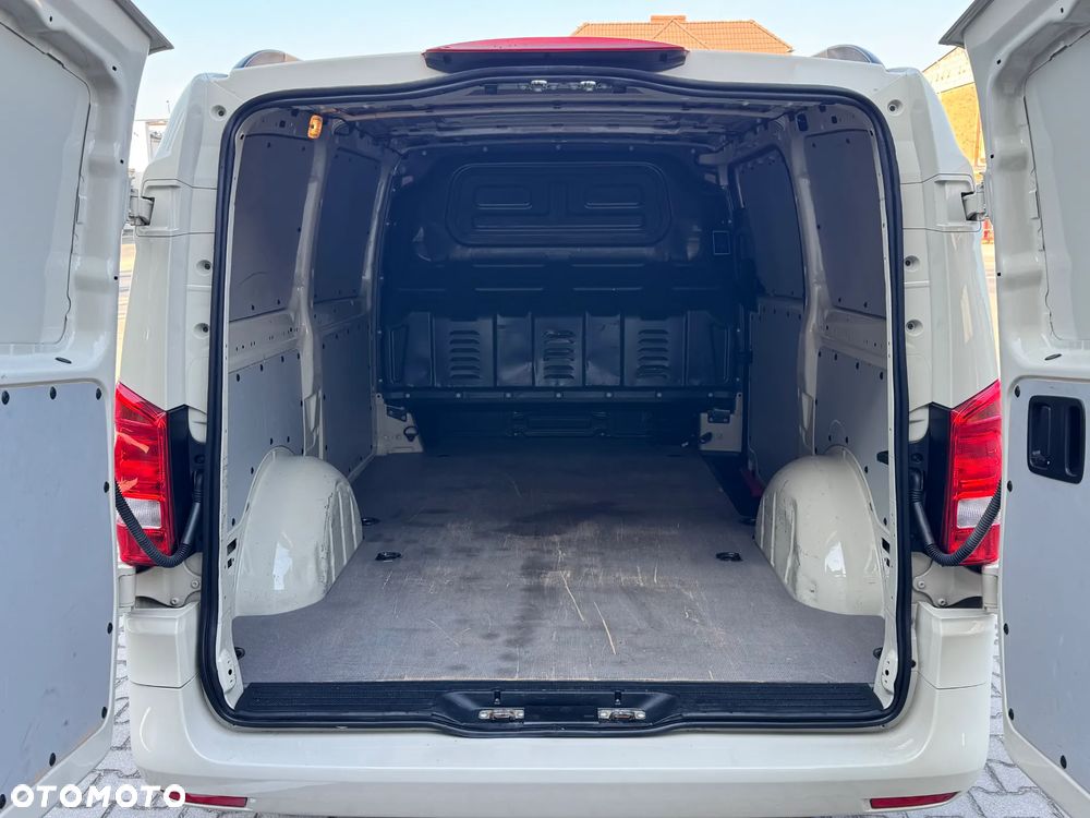 Mercedes-Benz VITO - 14
