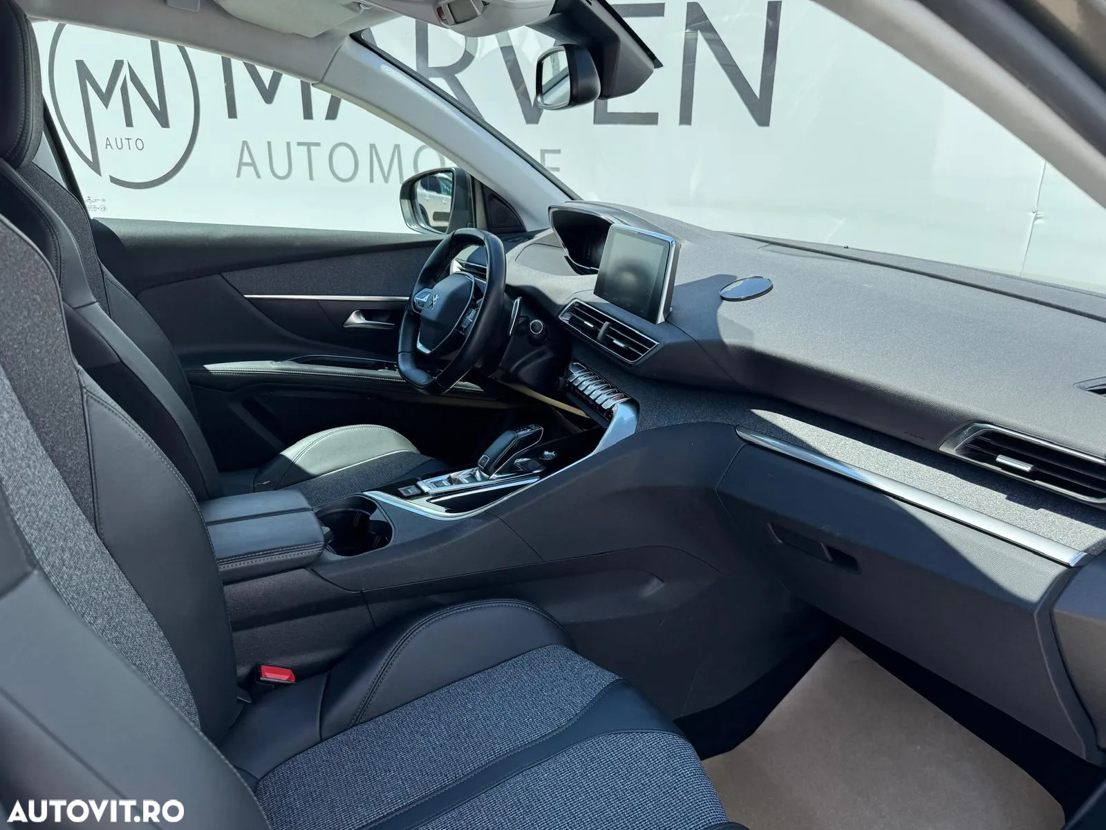 Peugeot 5008 1.5L BlueHDI EAT8 S&S Allure Pack - 9