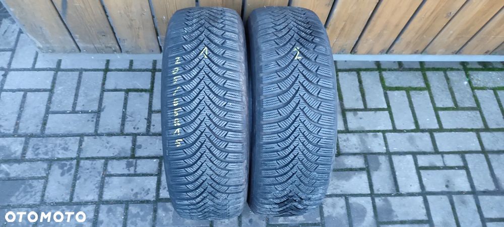 OPONY ZIMOWE 205/65R15 HANKOOK WINTER ICEPT RS2 (3223) ZIMA 8 mm 2 SZTUKI PARA - 1