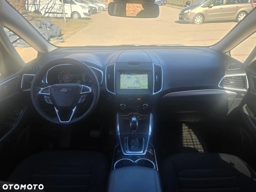 Ford Galaxy - 14
