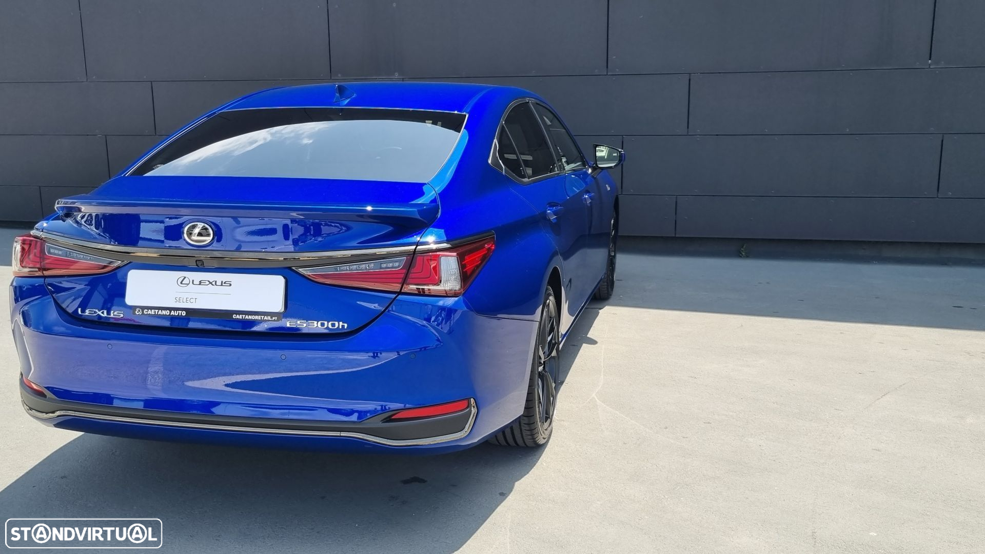Lexus ES 300h Sport - 8