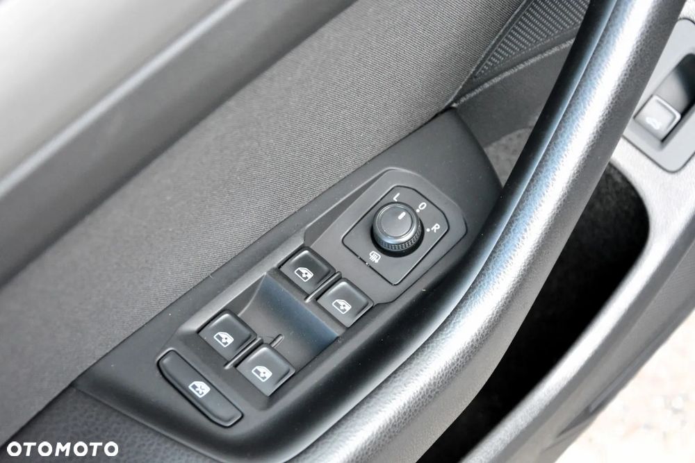 Volkswagen Passat 2.0 TDI EVO Essence DSG - 17