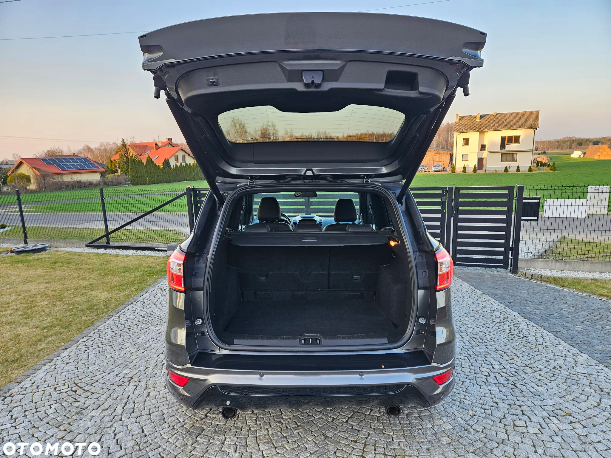 Ford Kuga 2.0 TDCi FWD ST-Line - 31
