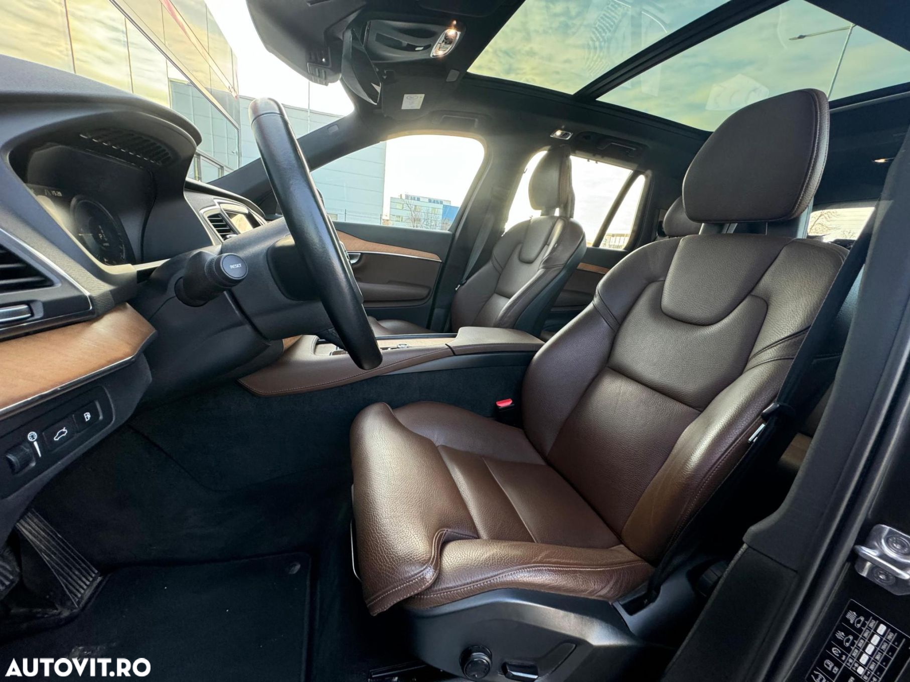 Volvo XC 90 T8 AWD Twin Engine Geartronic Momentum - 14