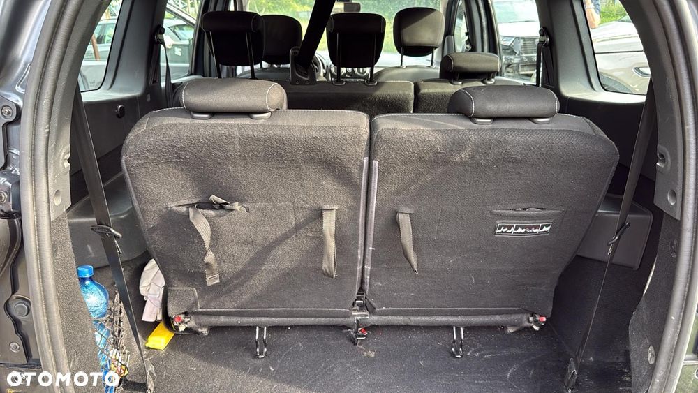 Dacia Lodgy 1.6 SCe Access S&S - 22