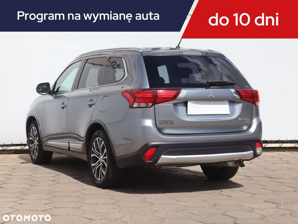 Mitsubishi Outlander - 6
