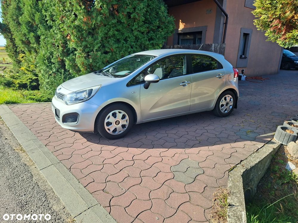 Kia Rio - 18