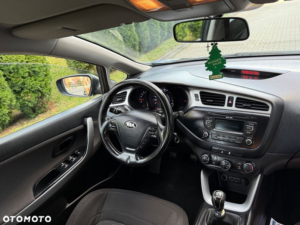 Kia Ceed 2012 photo 3