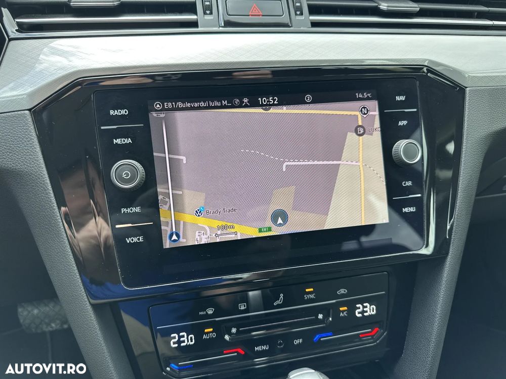 Volkswagen Passat - 20