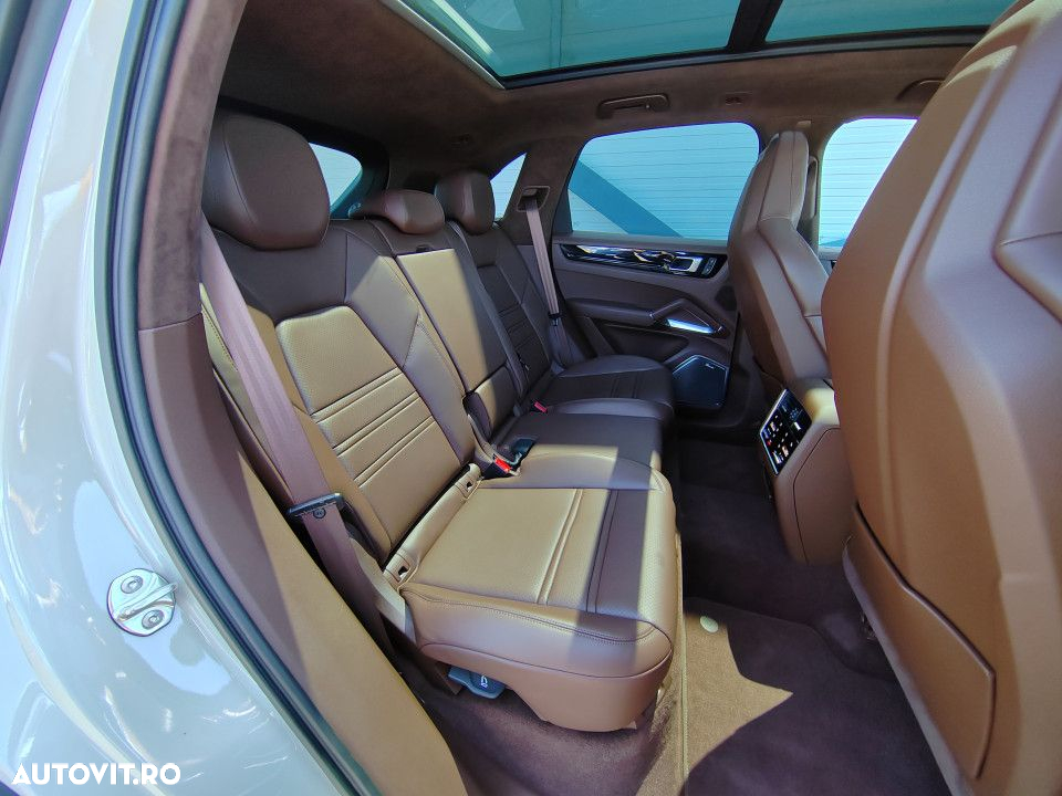 Porsche Cayenne Turbo E-Hybrid Tiptronic S - 21