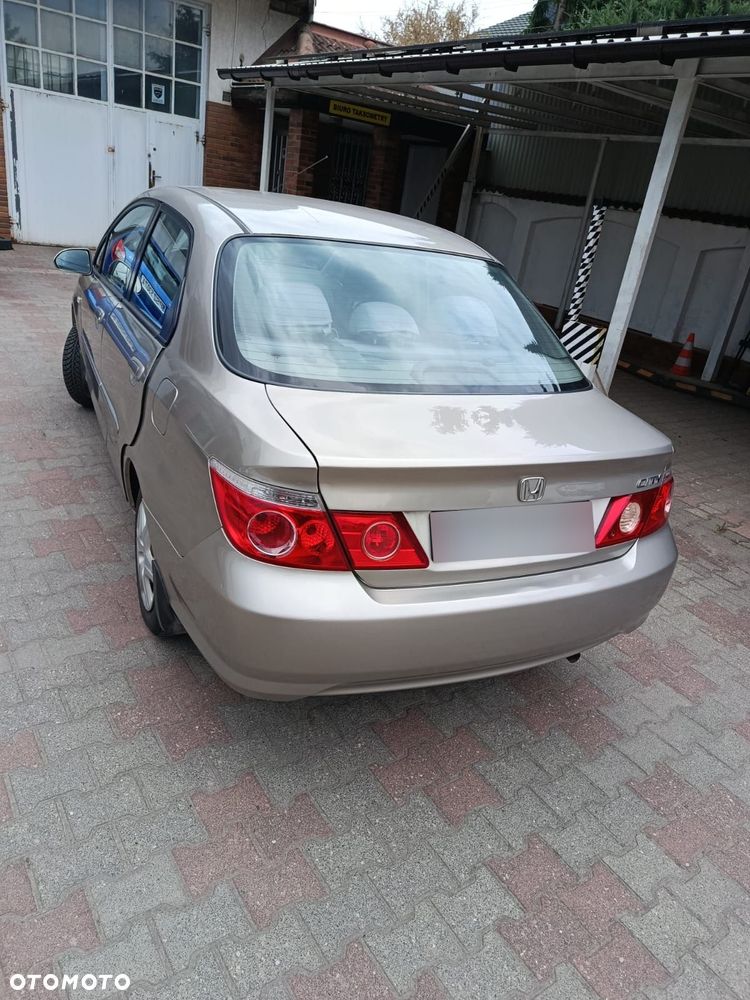 Honda City 1.4 Comfort - 6