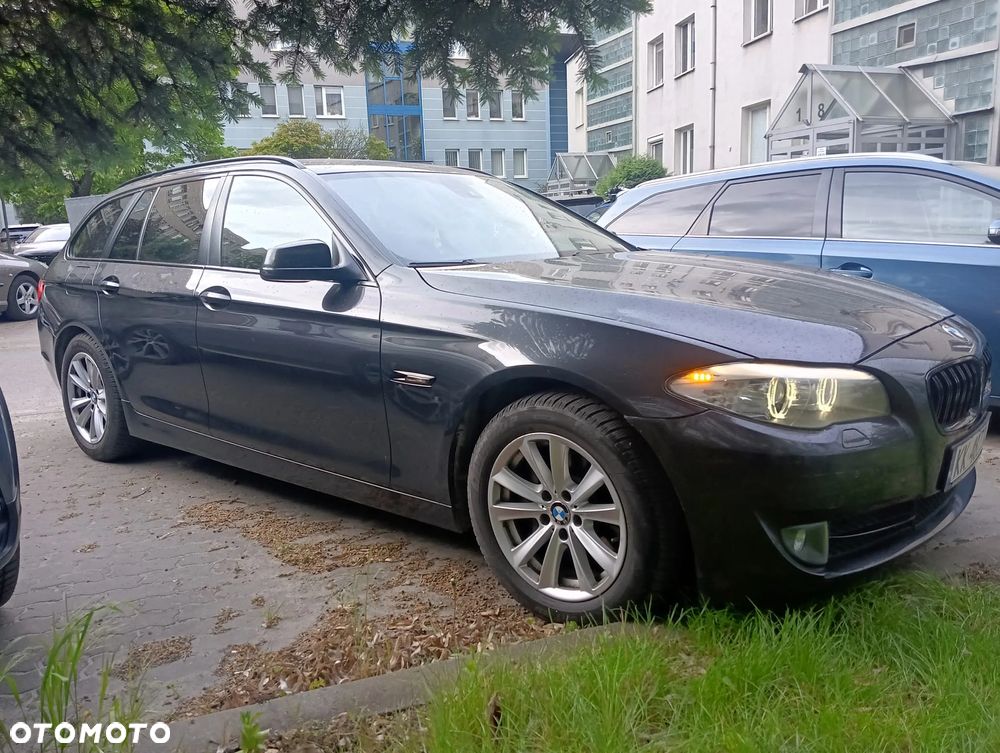 BMW Seria 5 530d xDrive - 3