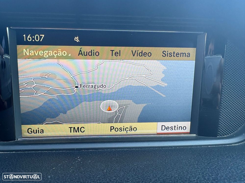 Mercedes-Benz E 220 T BlueTEC Avantgarde - 15