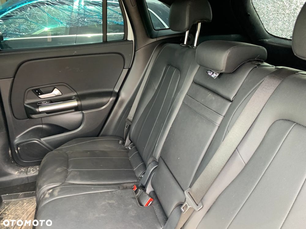 Mercedes-Benz GLA 250 4-Matic - 15