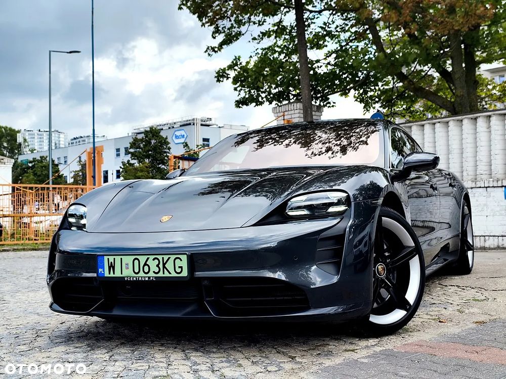 Porsche Taycan Turbo - 2