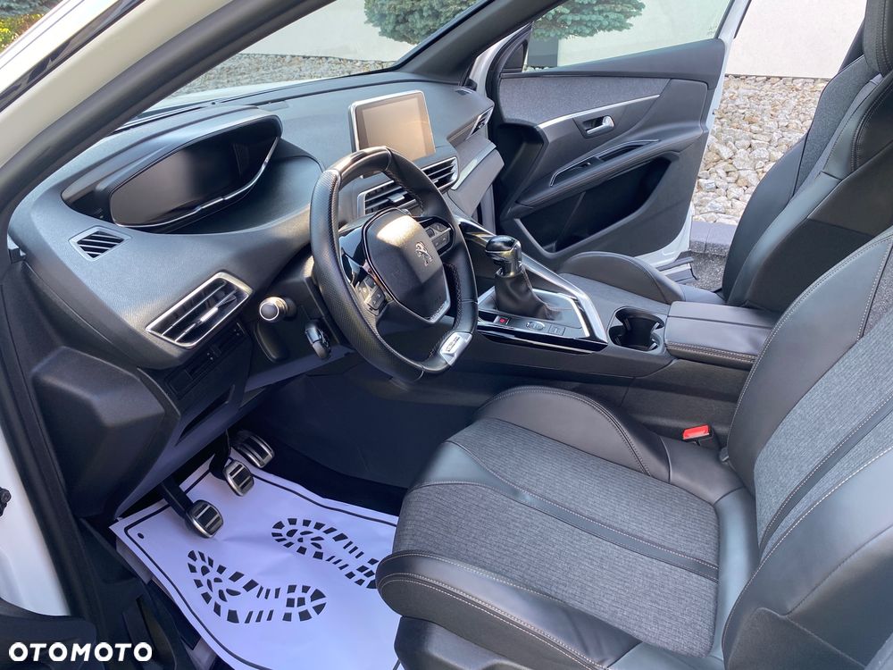 Peugeot 3008 1.2 PureTech Allure S&S - 31