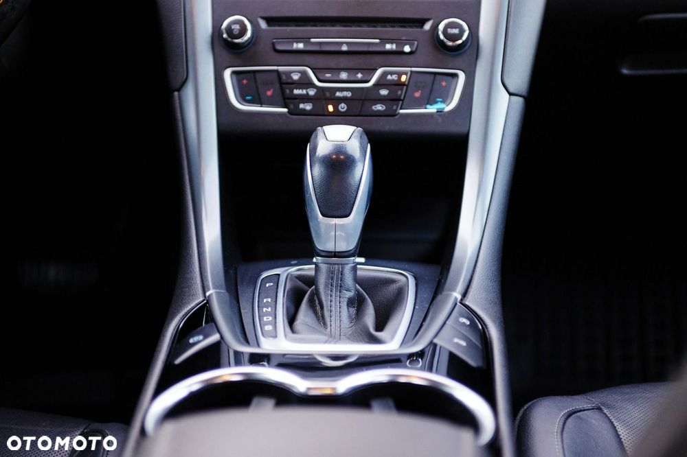 Ford Mondeo 2.0 EcoBlue Titanium - 21