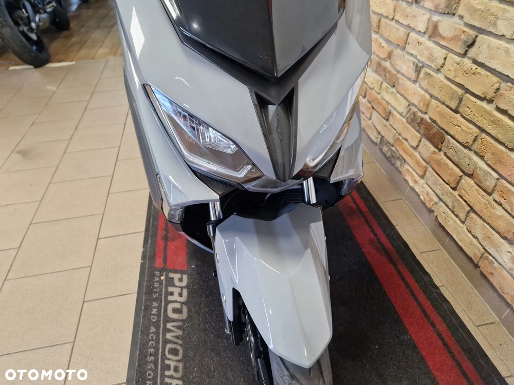 Yamaha NMAX - 37