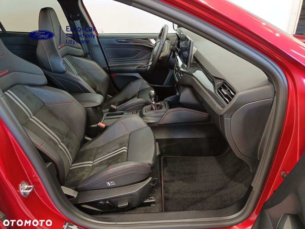 Ford Focus 2.3 EcoBoost ST - 12