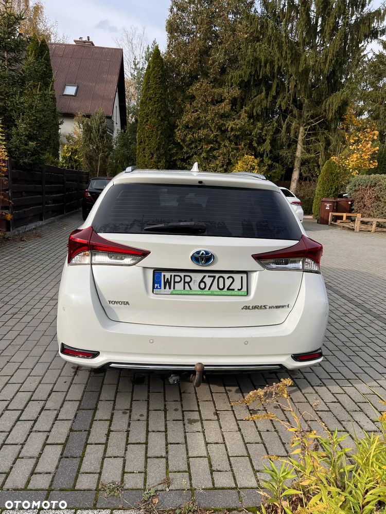 Toyota Auris 2016 photo 3