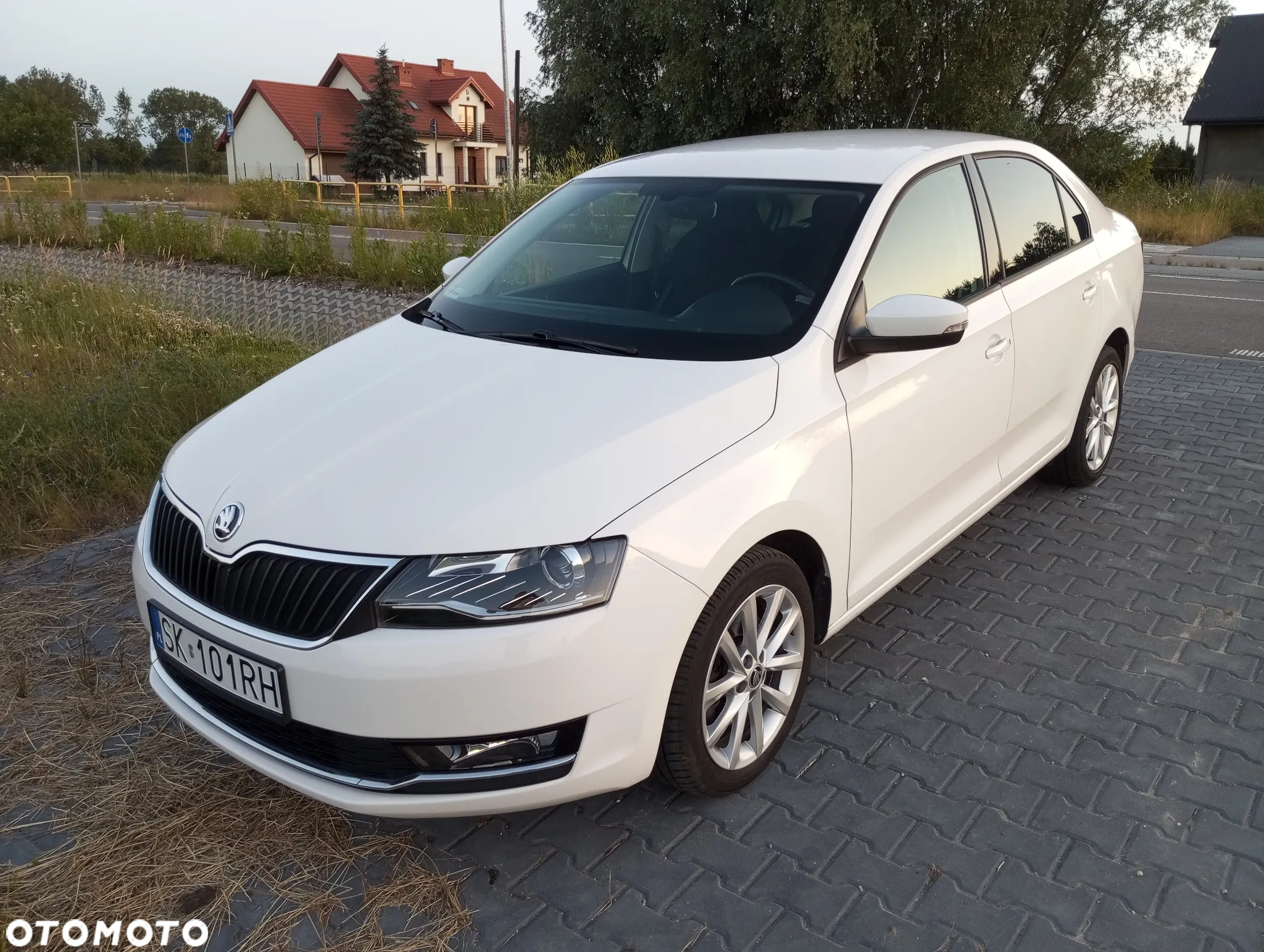 Skoda RAPID 1.0 TSI Style - 2