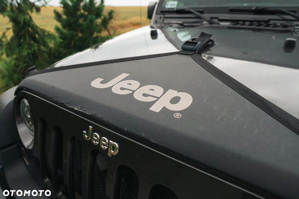 Jeep Wrangler 3.6 Unlim Rubicon - 18