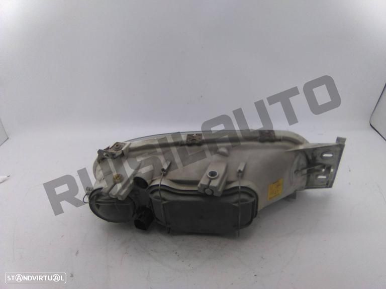 Ótica / Farol Esquerdo 04hcr-02a Ford Fiesta Iv [1995_2002] 1.2 - 2