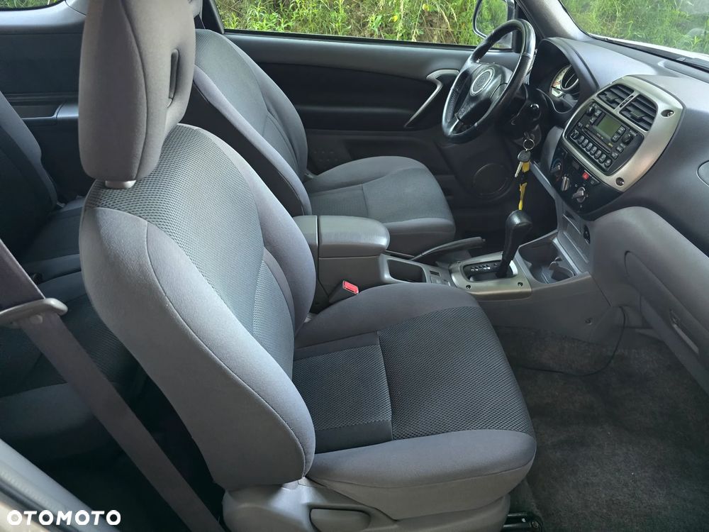 Toyota RAV4 2.0 VVT-i Sol - 8