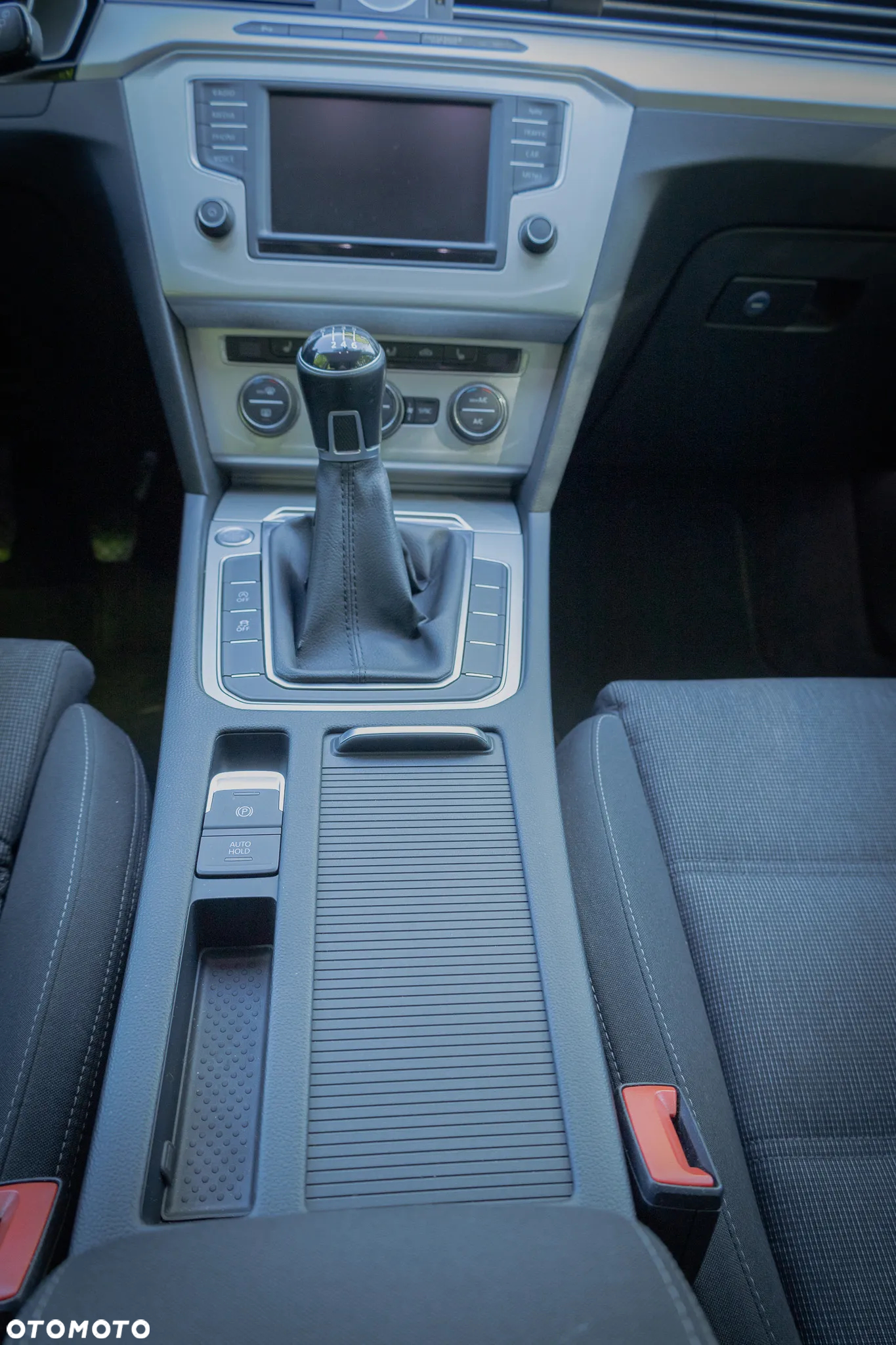 Volkswagen Passat - 24