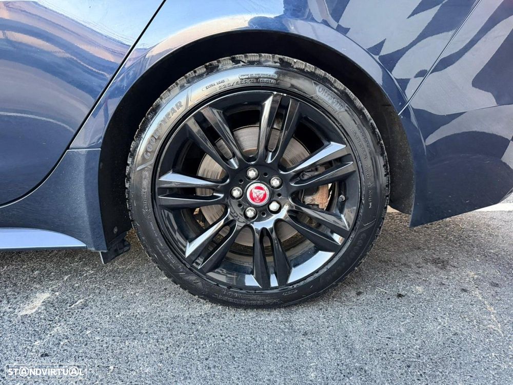 Jaguar XE 2.0 D R-Dynamic S - 8