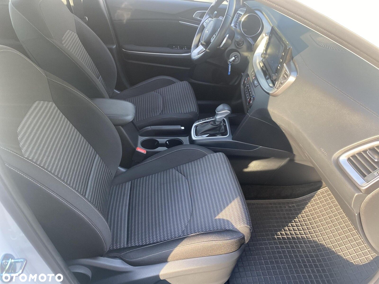 Kia Ceed - 14