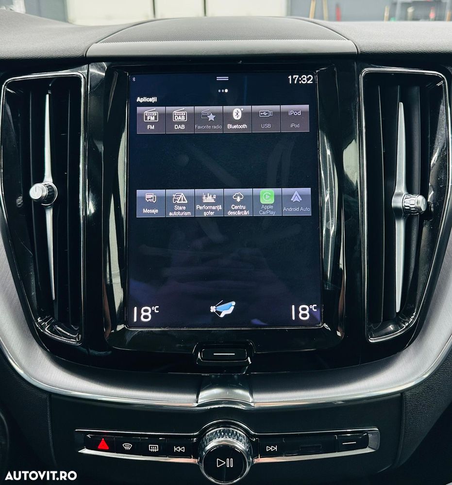 Volvo XC 60 B4 MHEV AT8 FWD Momentum Pro - 28