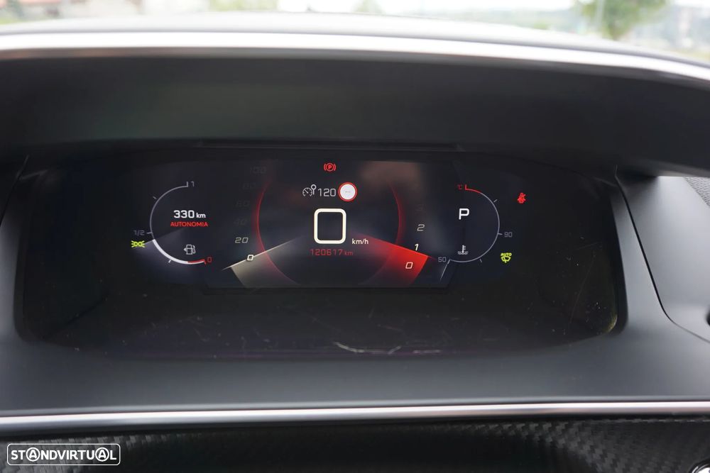 Peugeot 2008 1.5 BlueHDi GT Line EAT8 - 24