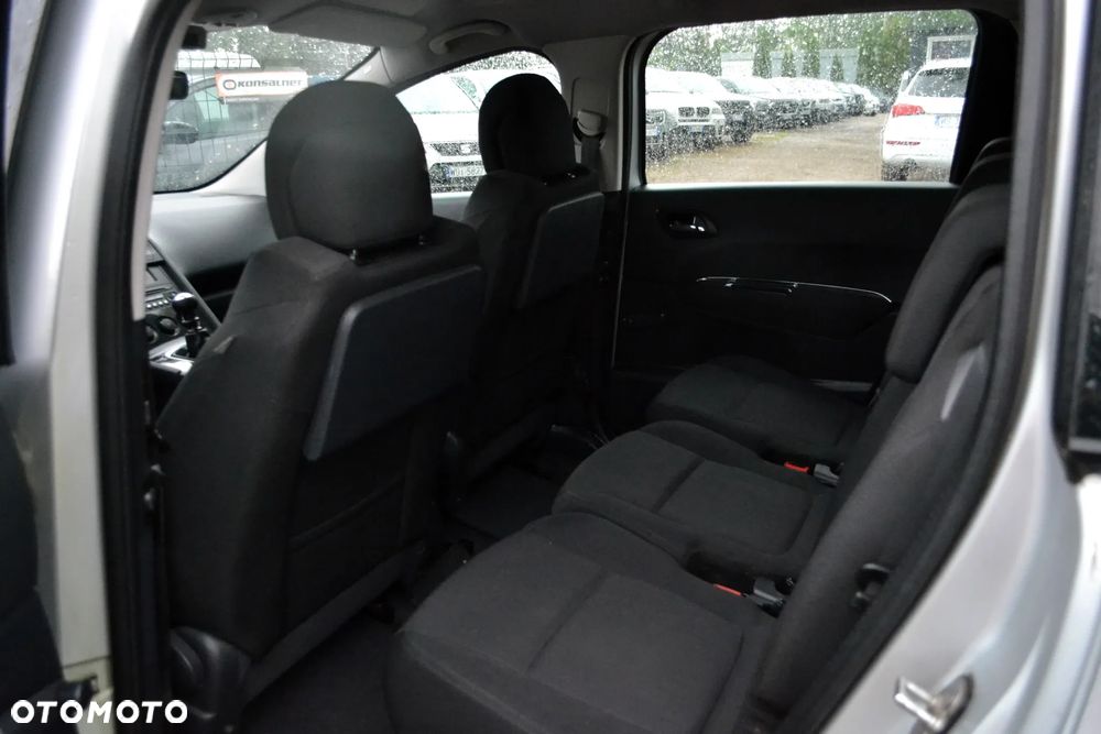 Peugeot 5008 HDI FAP 110 Family Plus - 11